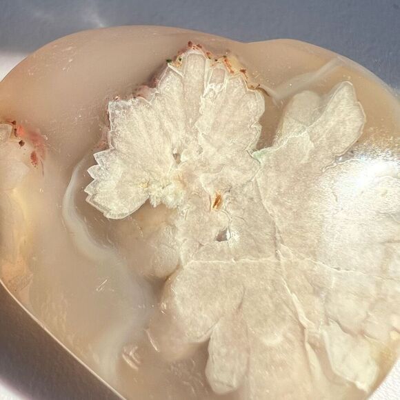 Flower Agate Heart‎ Carving (#8) - Picture 4 of 11
